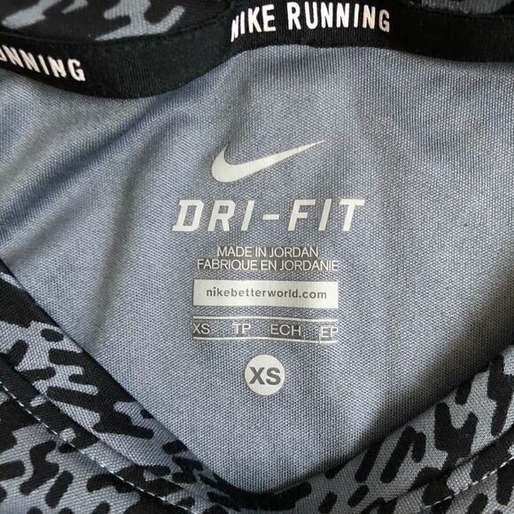 Nike Dri Fit Running Shirt size XS, Big Girl’s - Picture 2 of 4